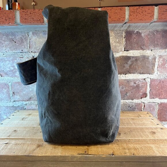 Large Lululemon Shoulder Bag Zippered Closure and Chunky Hardware Black - Picture 9 of 13